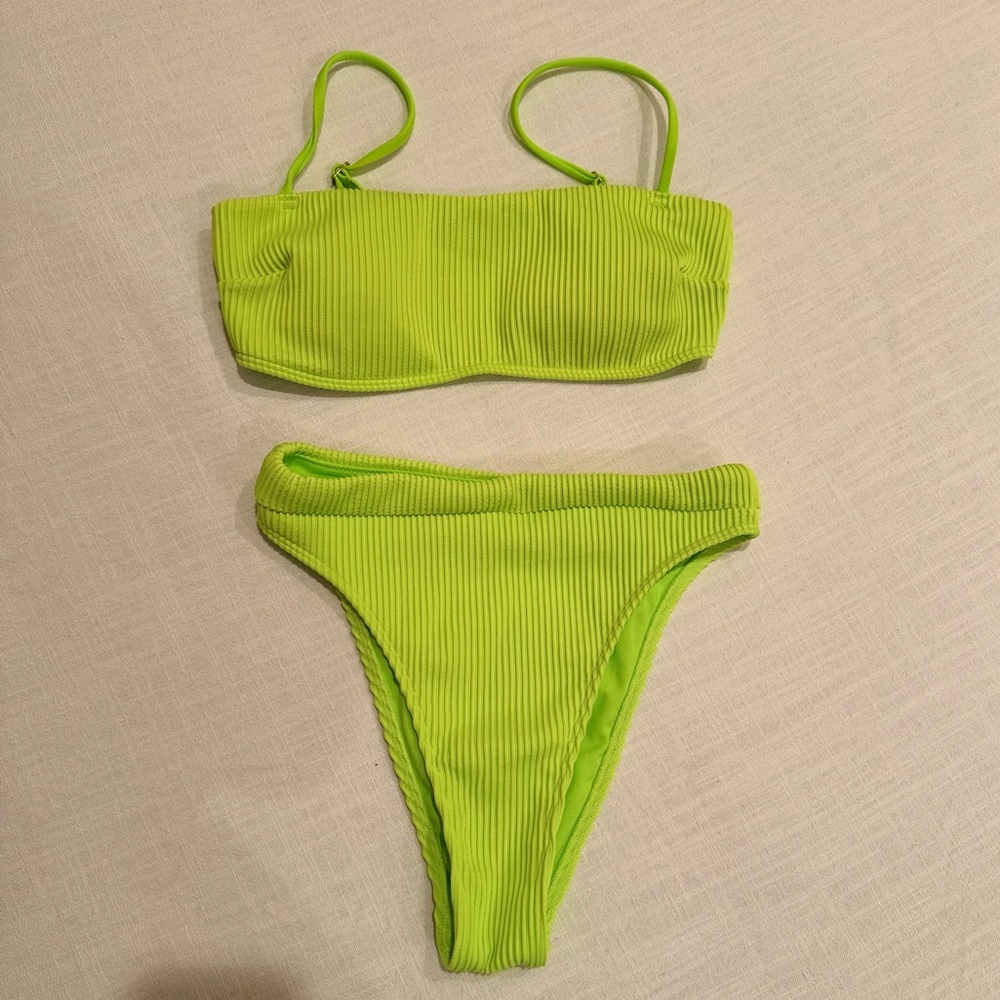 Hollister Bathing Suit. Small top & small bottom